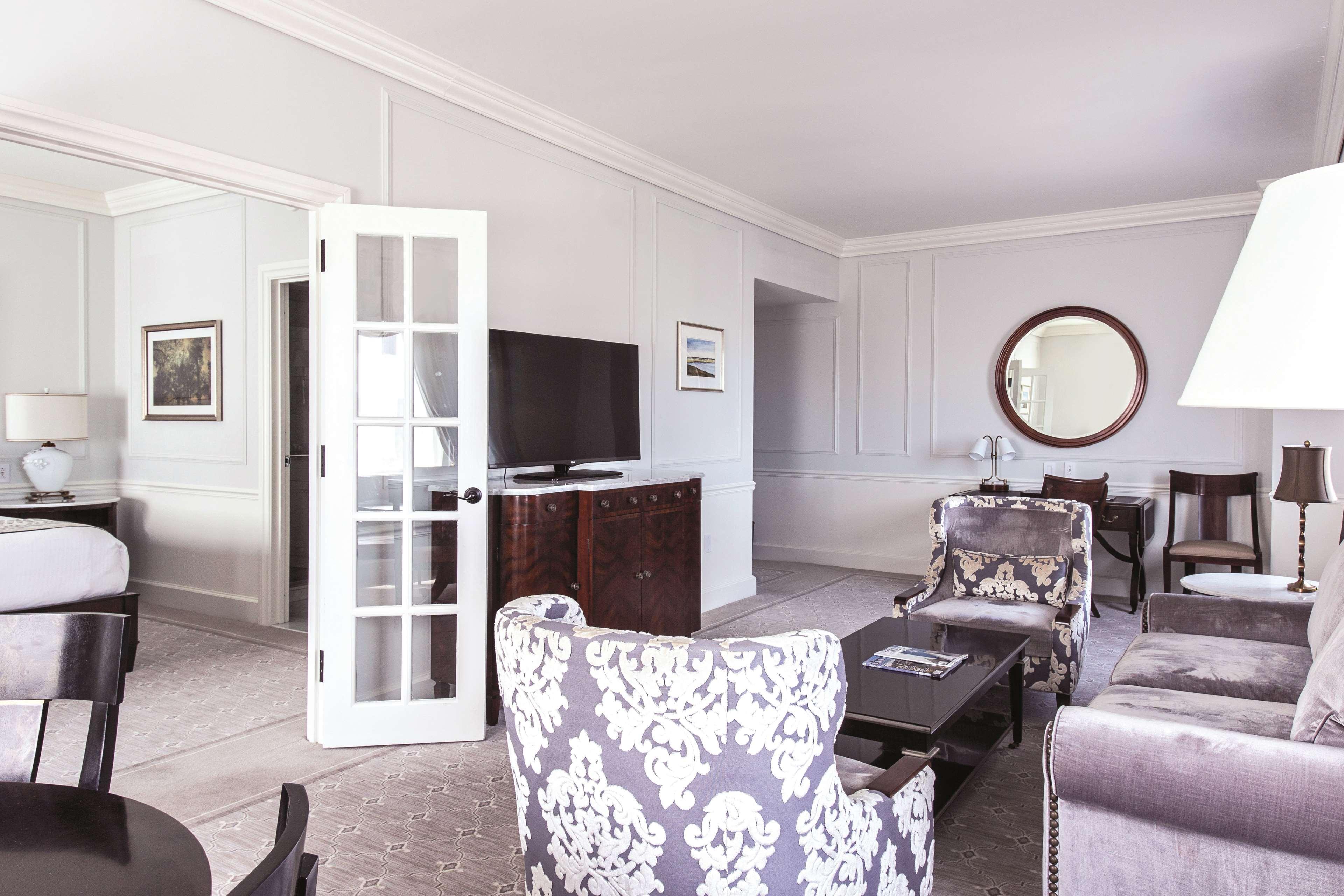 The Charleston Place 외부 사진