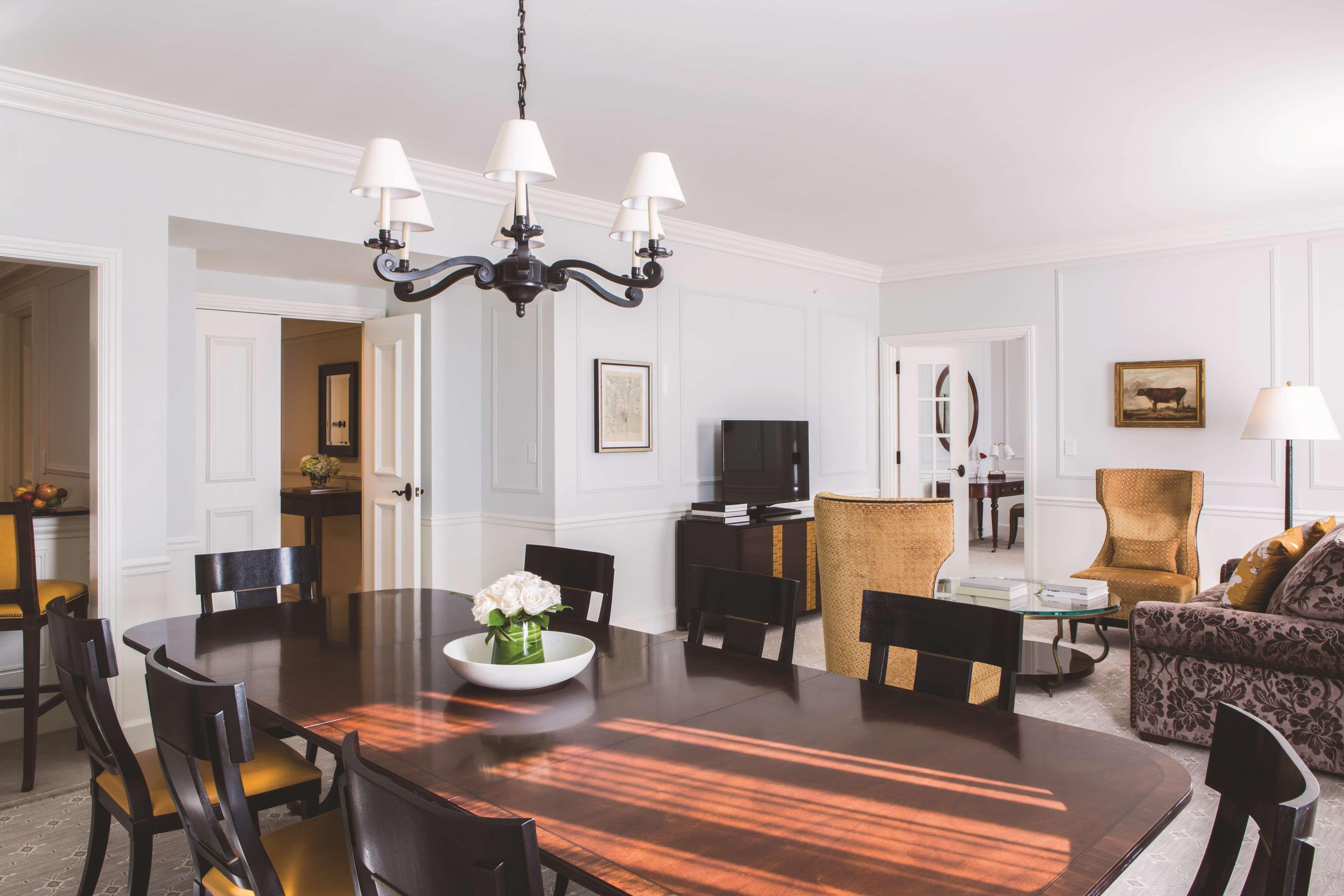 The Charleston Place 외부 사진