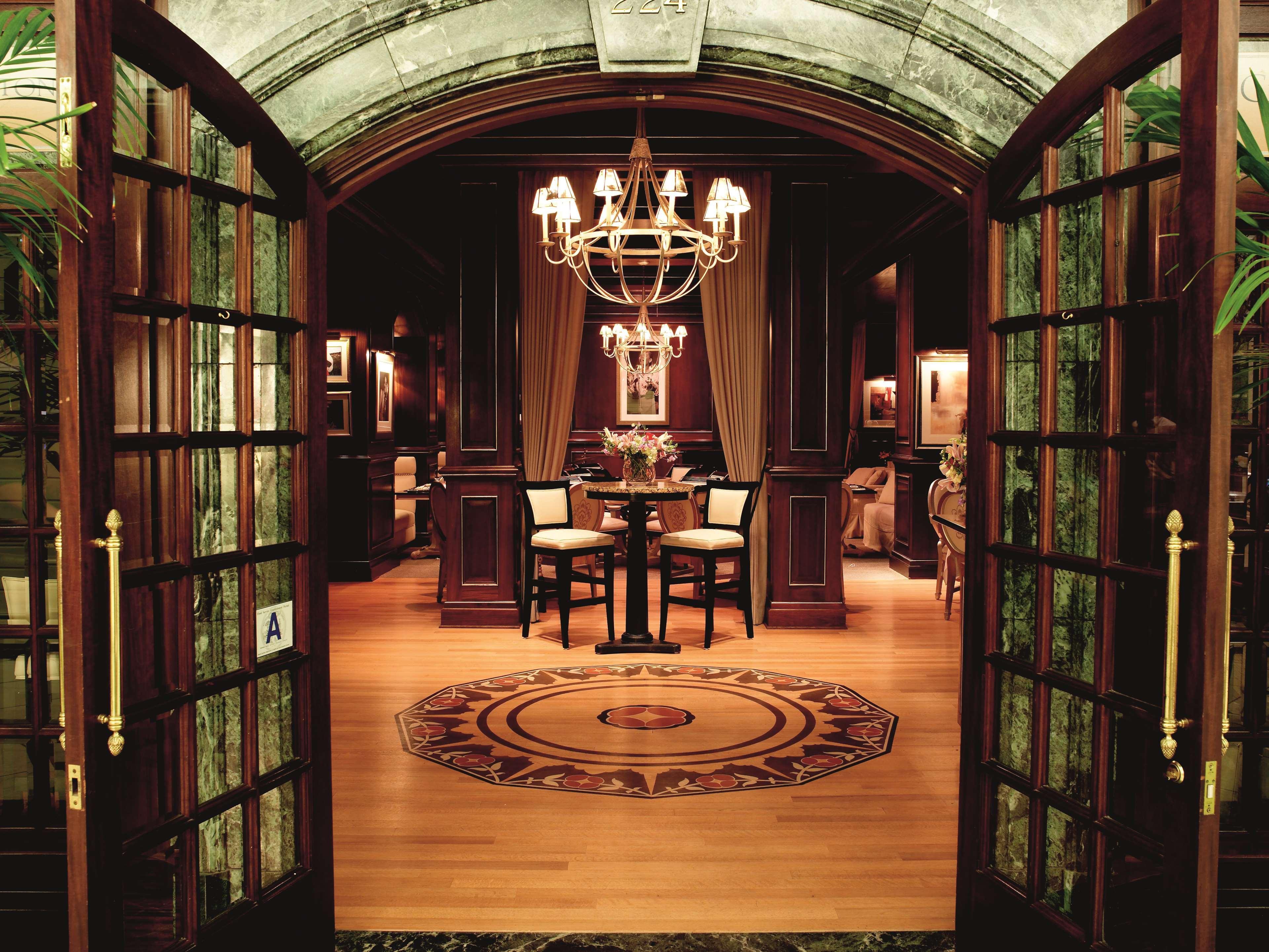 The Charleston Place 외부 사진
